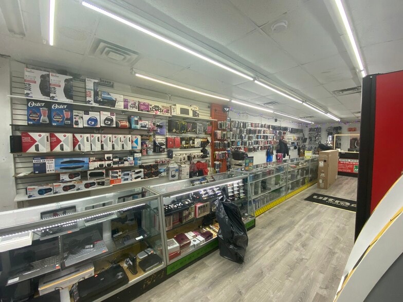 More Photos Of 467 Main St, Orange Storefront For Lease
