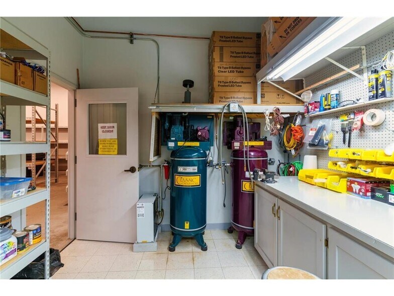 More Photos Of 1001 Naylor Dr SE, Bemidji Warehouse For Sale