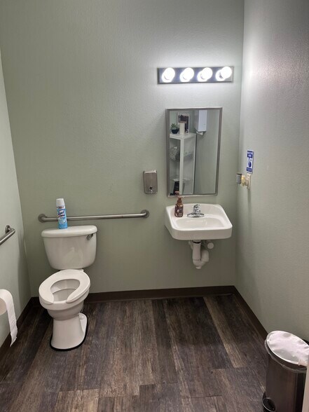 More Photos Of 305 S Childs St, Leesburg Medical For Sale