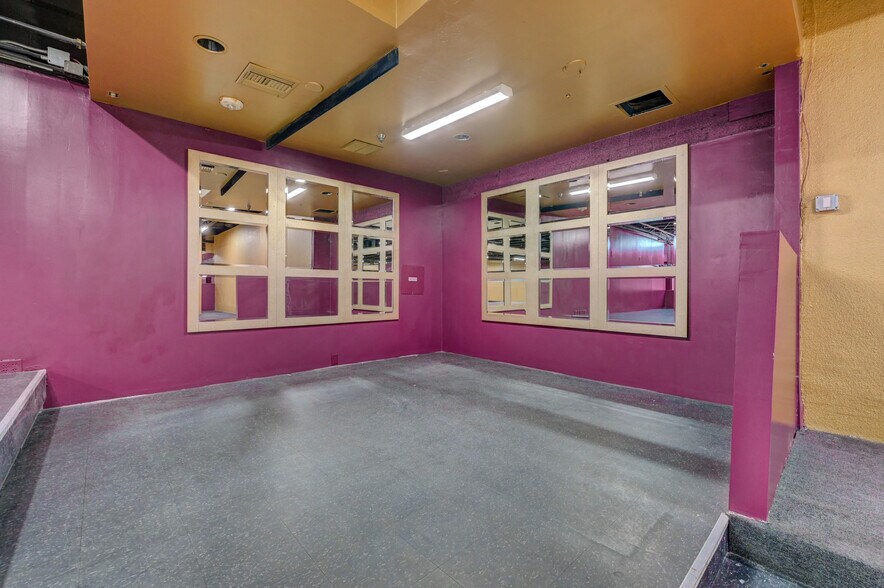 More Photos Of 2100 Fremont St, Las Vegas Restaurant For Lease