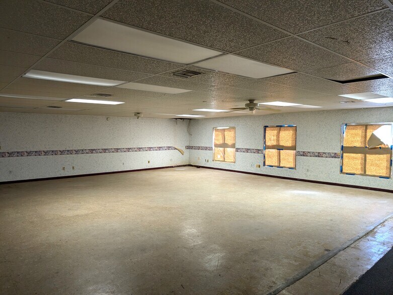 More Photos Of 760-790 15th Pl, Vero Beach Light Manufacturing For Sale