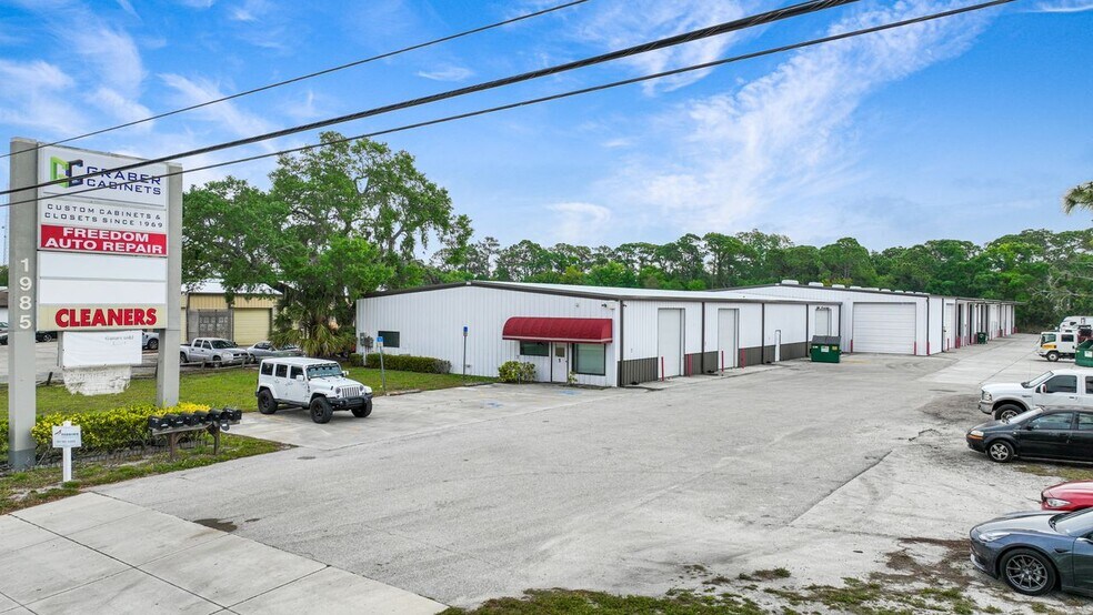 Primary Photo Of 1985 Cattlemen Rd, Sarasota Warehouse For Sale
