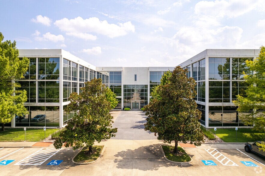 More Photos Of 4000 International Pky, Carrollton Office For Lease