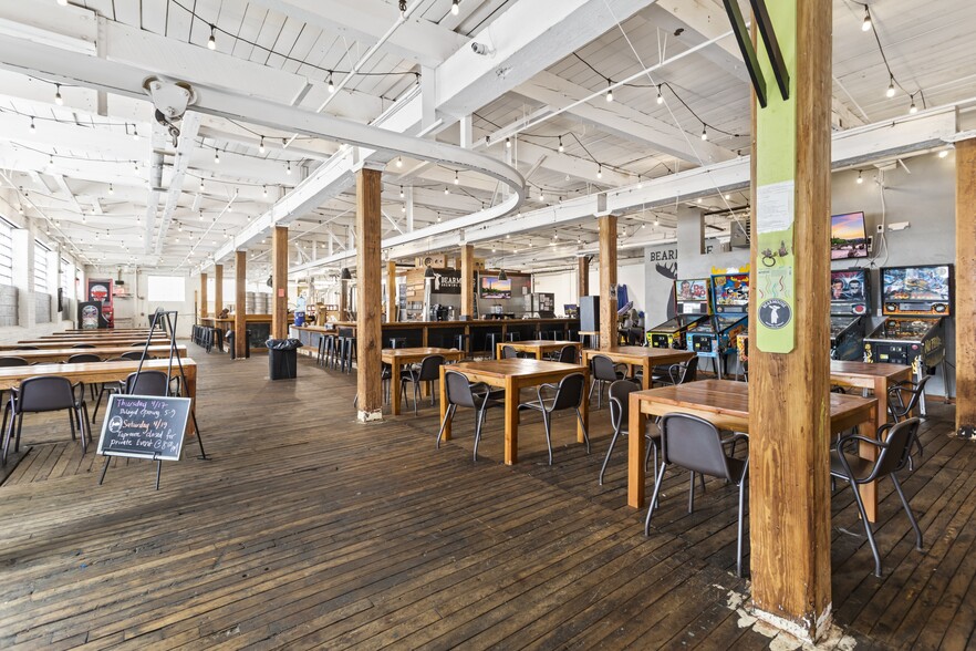 More Photos Of 1936 Revere Beach Pky, Everett Warehouse For Sale