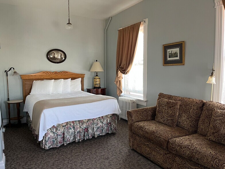 More Photos Of 101 E Bridge Ave, Saratoga Hotel For Sale