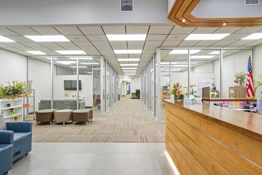 More Photos Of 283 N Broad St, Elizabeth Freestanding For Lease