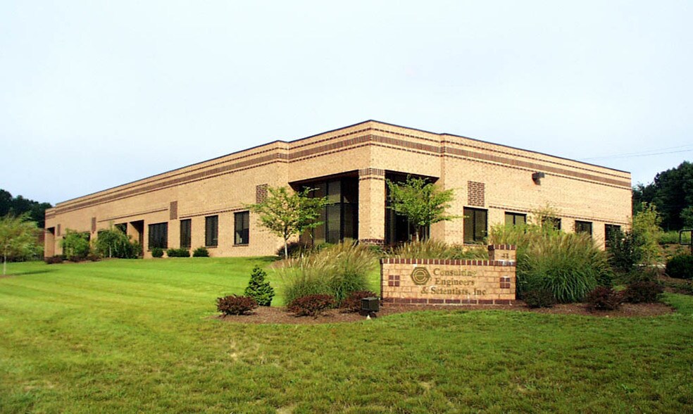 Primary Photo Of 41 General Warren Blvd, Malvern Flex For Lease