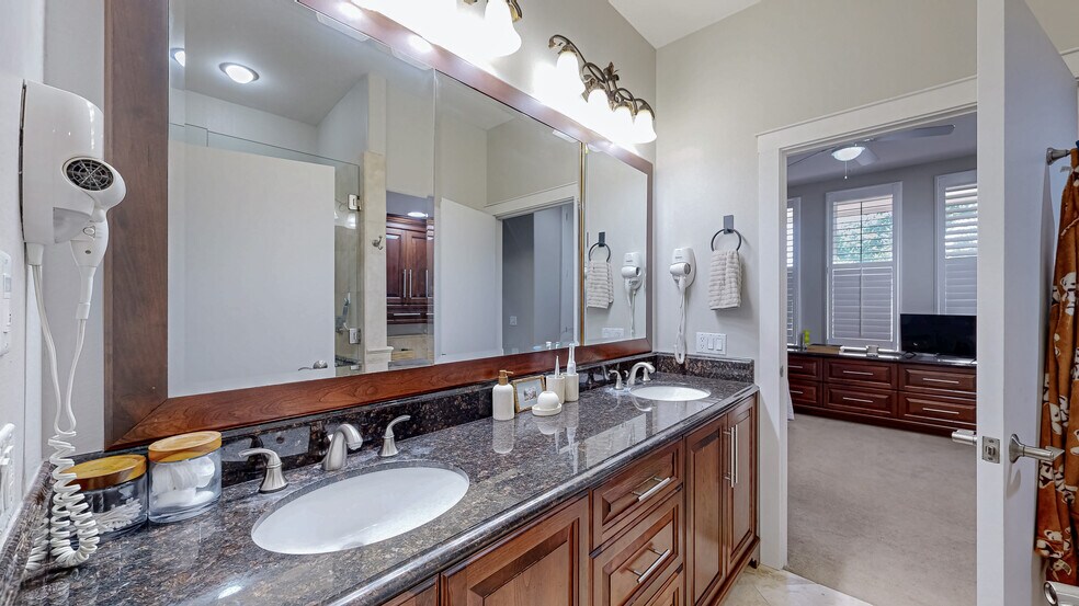 More Photos Of 139 N Grand Ave, Pullman Apartments For Sale