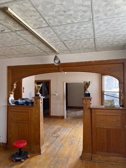 More Photos Of 6021 W Roosevelt Rd, Cicero General Retail For Sale