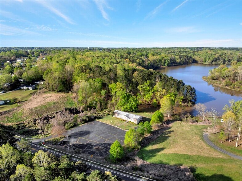 Primary Photo Of 1055 L P Bailey Memorial Hwy, Halifax General Retail For Sale