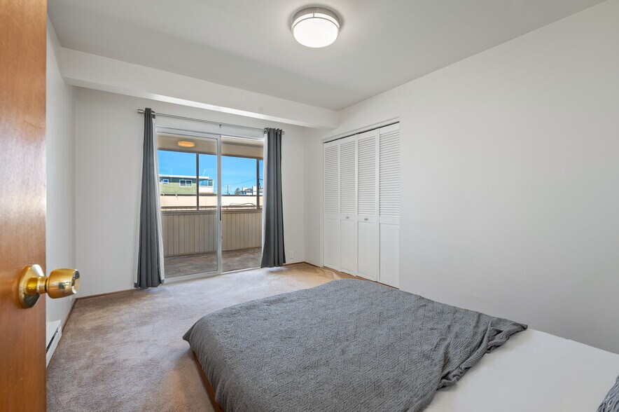 More Photos Of 318 3rd Ave S, Edmonds Apartments For Sale