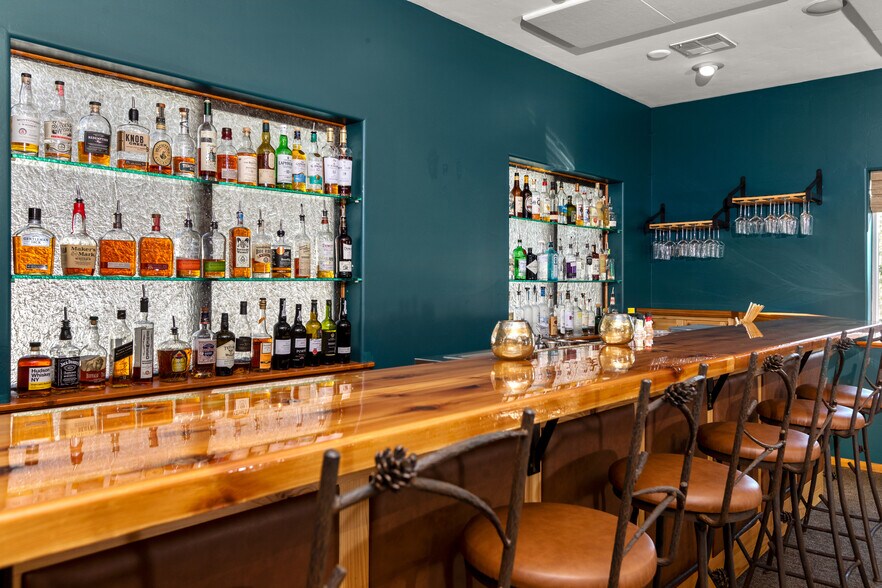 More Photos Of 7951 Hwy 35, Bigfork Restaurant For Sale