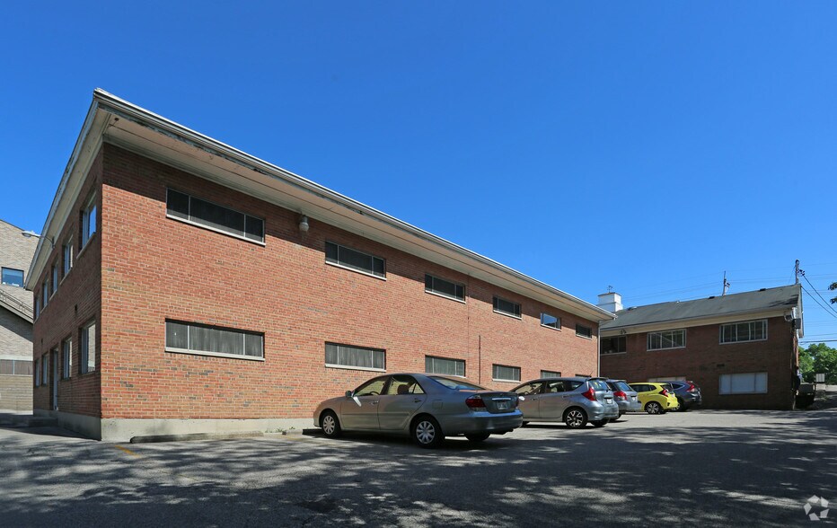 More Photos Of 1172 W Galbraith Rd, Cincinnati Office For Sale