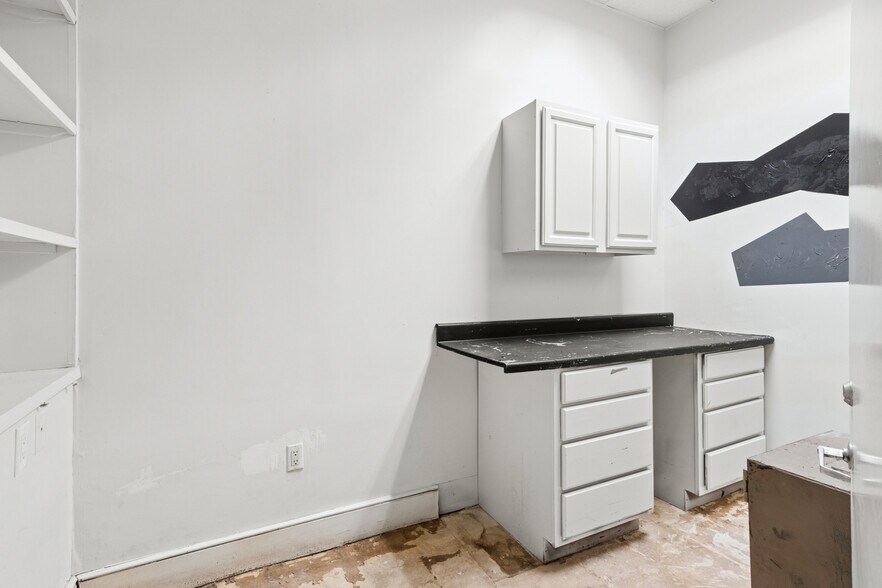 More Photos Of 401 Baronne St, New Orleans Hospitality For Lease