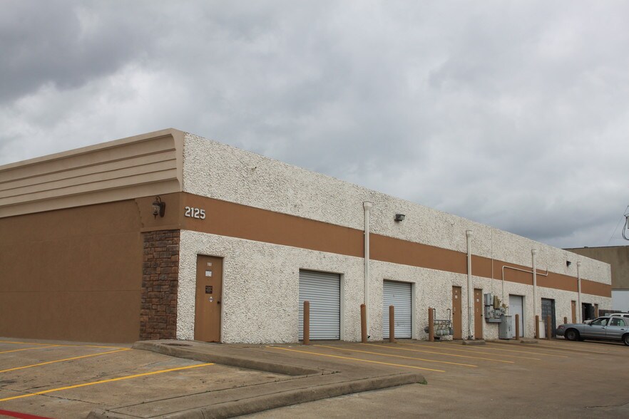 More Photos Of 2133 Great Southwest Pky, Grand Prairie Unknown For Lease