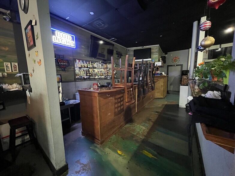 More Photos Of 119-121 E 3rd St, Taylor Freestanding For Sale