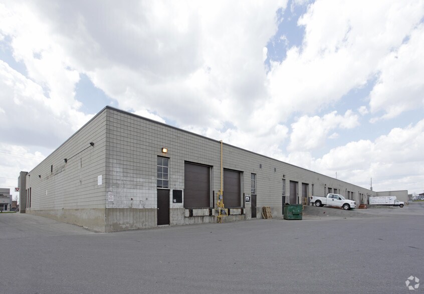 More Photos Of 80 Hale Rd, Brampton Warehouse For Sale