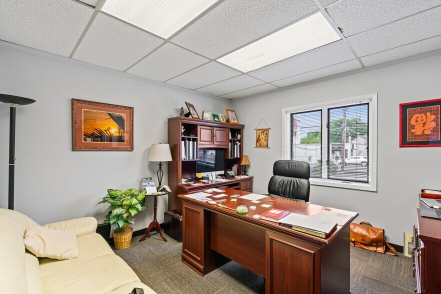 More Photos Of 312 Larkfield Rd, East Northport Office For Sale