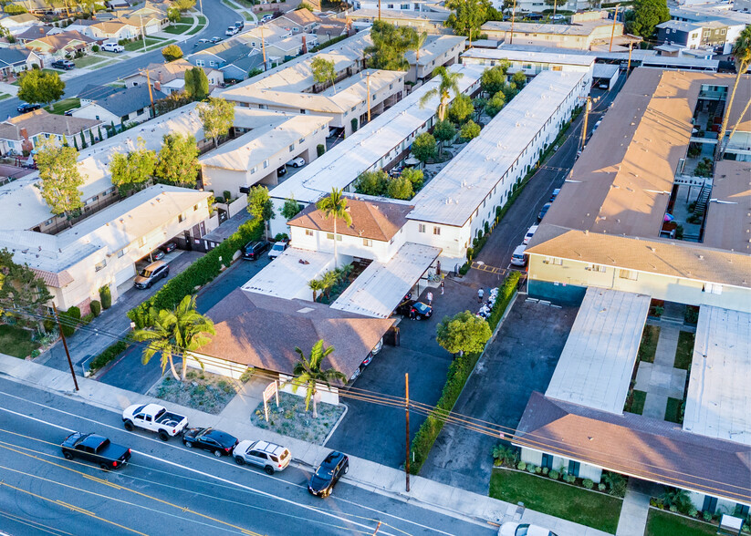 Primary Photo Of 11500 Colima Rd, Whittier Apartments For Sale