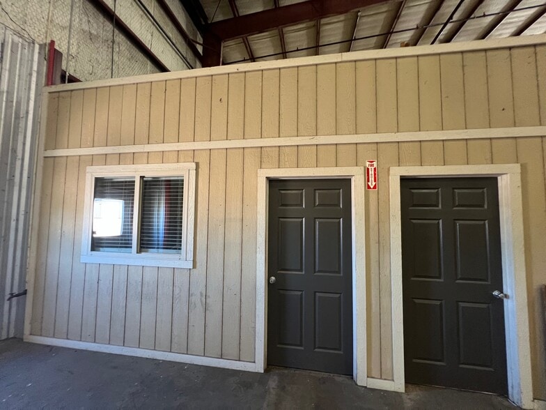 More Photos Of 2300 US-259 BUS, Kilgore Warehouse For Lease