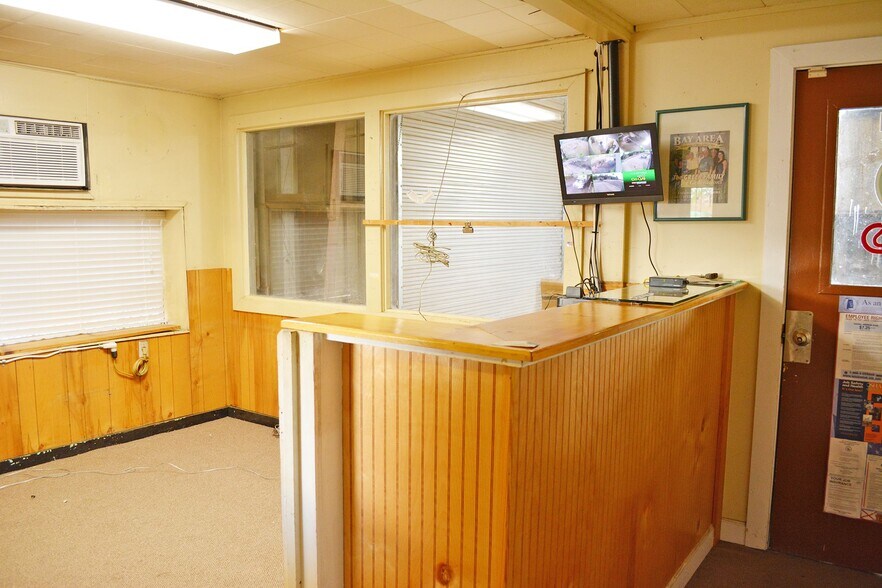 More Photos Of 100 Greer Avenue, Mobile Office For Lease