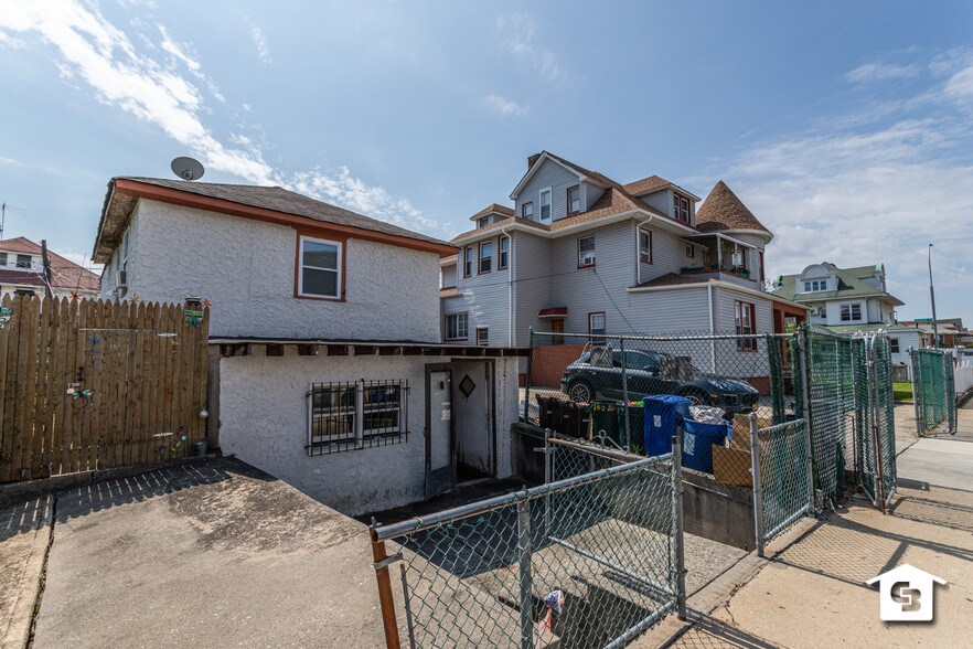 More Photos Of 3815 Sea Gate Ave, Brooklyn Apartments For Sale