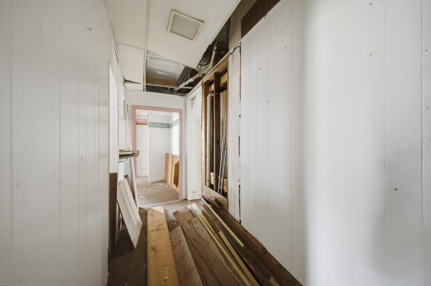 More Photos Of 120 N Main St, Bushnell Office Residential For Sale