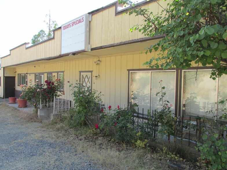 More Photos Of 38797 California 41, Oakhurst Apartments For Lease