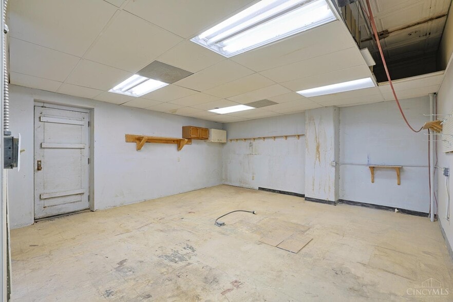 More Photos Of 2108 Central Pky, Cincinnati Loft Creative Space For Sale