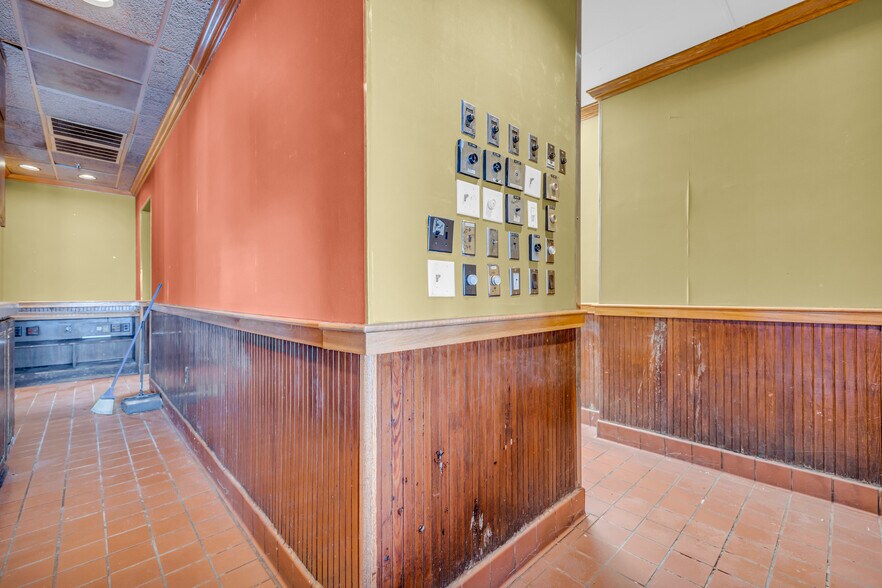 More Photos Of 1589 Big a Rd, Toccoa Flex For Sale