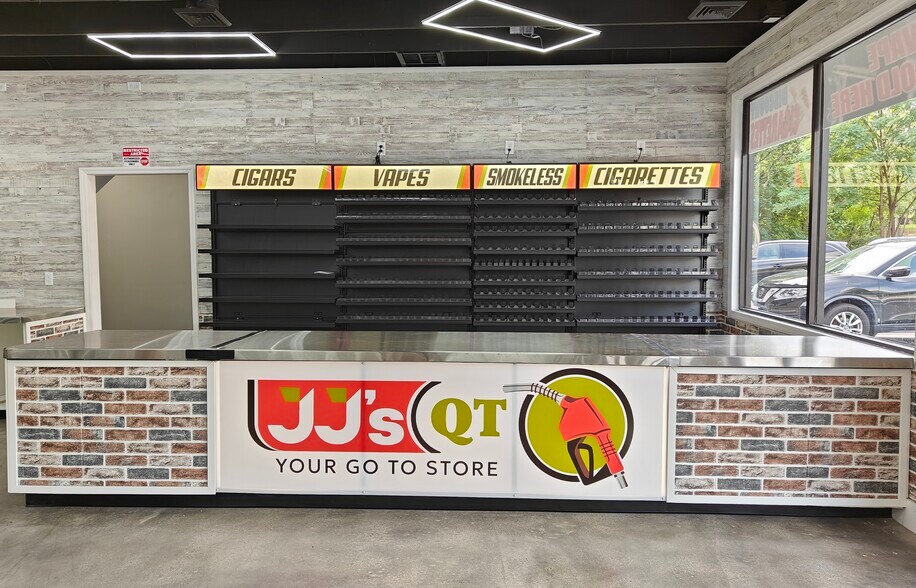 More Photos Of 2000 E Hundred Rd, Chester Convenience Store For Sale