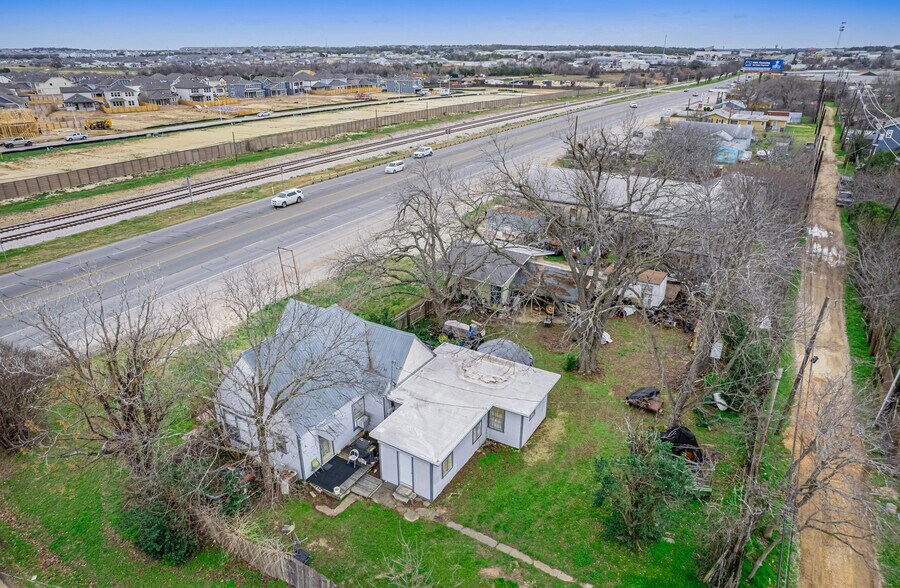 More Photos Of 201 S Highway 183, Leander Flex For Sale