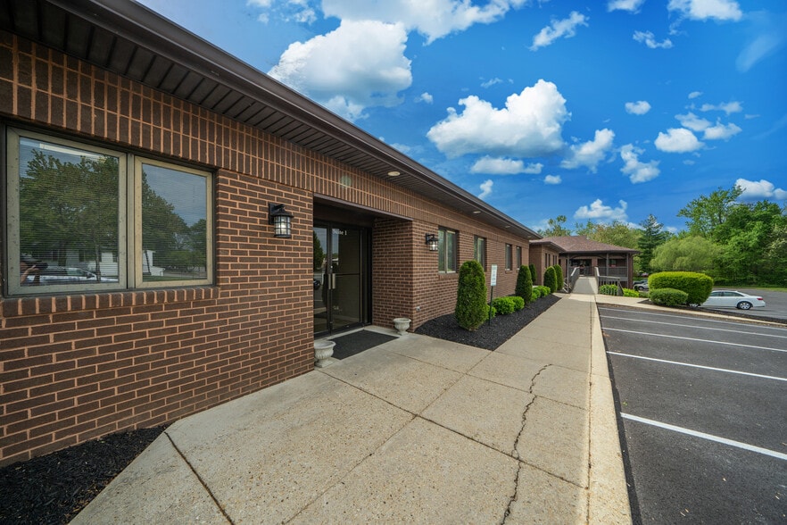 More Photos Of 3825 Leonardtown Rd, Waldorf Office For Lease
