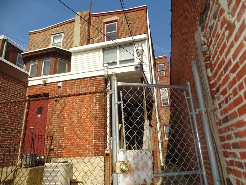 More Photos Of 2804 W Girard Ave, Philadelphia Storefront For Sale
