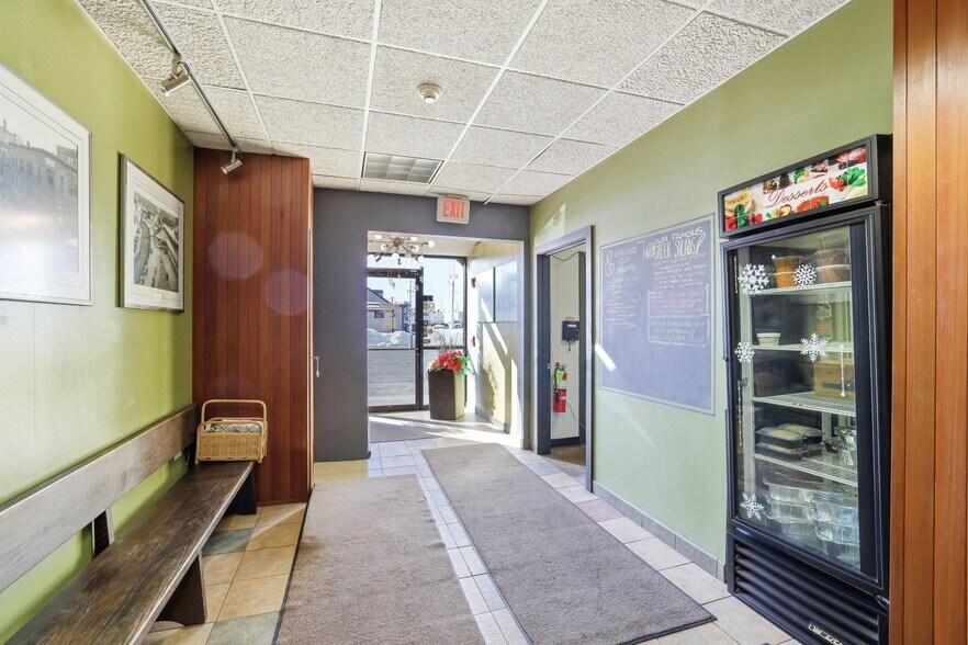 More Photos Of 785 Bedford St, Whitman Freestanding For Sale