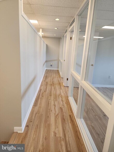 More Photos Of 2555-2575 Chain Bridge Rd, Vienna Medical For Sale