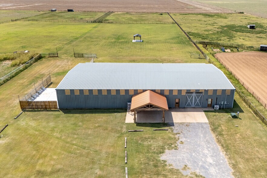 More Photos Of 20500 N 2810 Rd, Kingfisher Lodge Meeting Hall For Sale