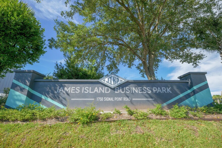 More Photos Of 1750 Signal Point Rd, Charleston Warehouse For Lease