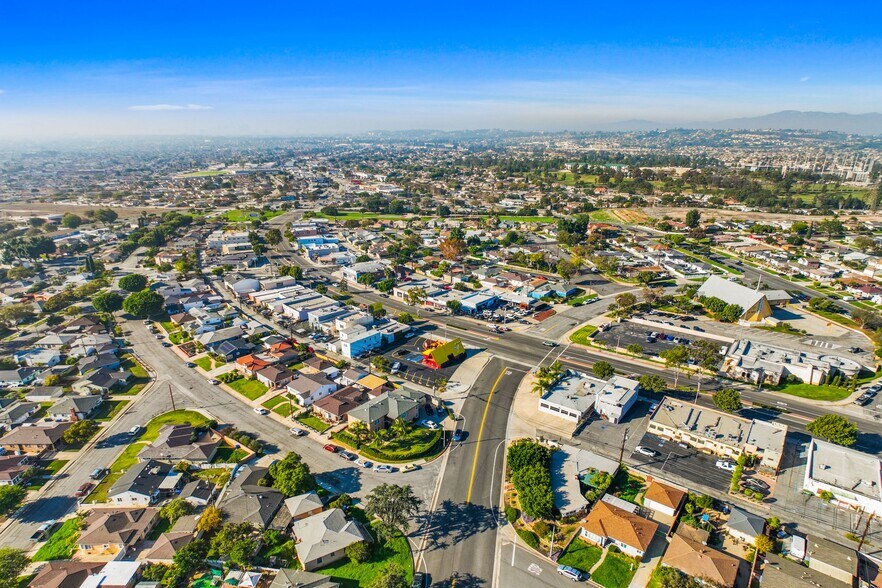 More Photos Of 2517 W Beverly Blvd, Montebello Storefront Retail Residential For Sale