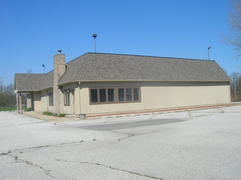 More Photos Of 597 Us-30, Valparaiso Auto Dealership For Sale