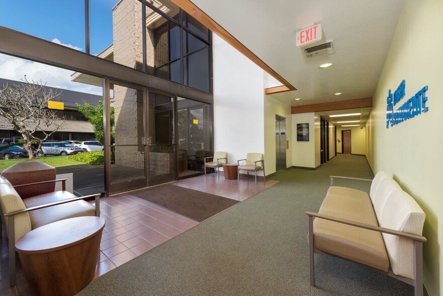 More Photos Of 4366 Kukui Grove St, Lihue Medical For Lease