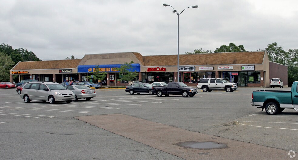 More Photos Of 2485 Warwick Ave, Warwick Unknown For Lease