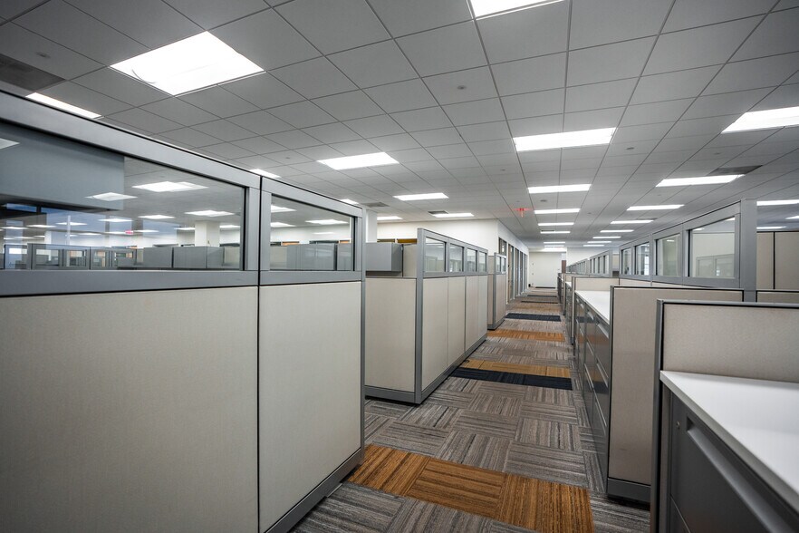 More Photos Of 102 Jay St, La Crosse Office For Lease