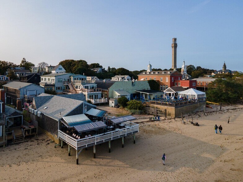 More Photos Of 193A Commercial St, Provincetown Bar For Sale