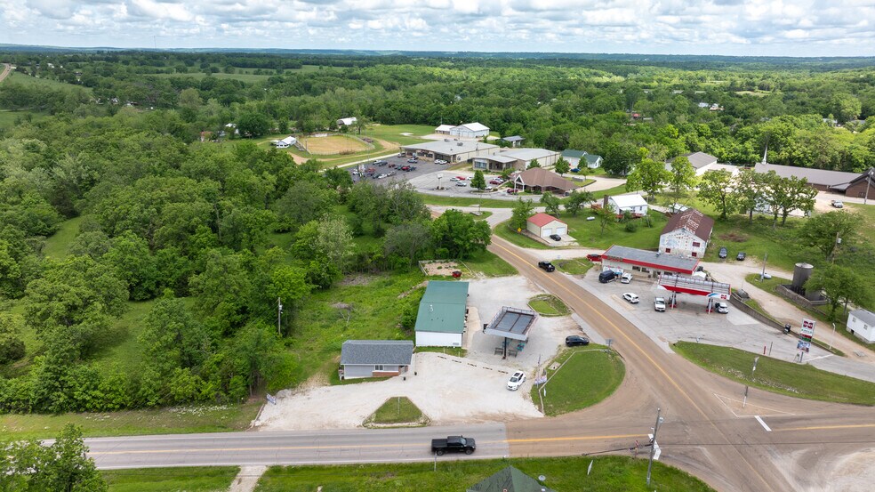 More Photos Of 900 Highway 42, Iberia Freestanding For Sale