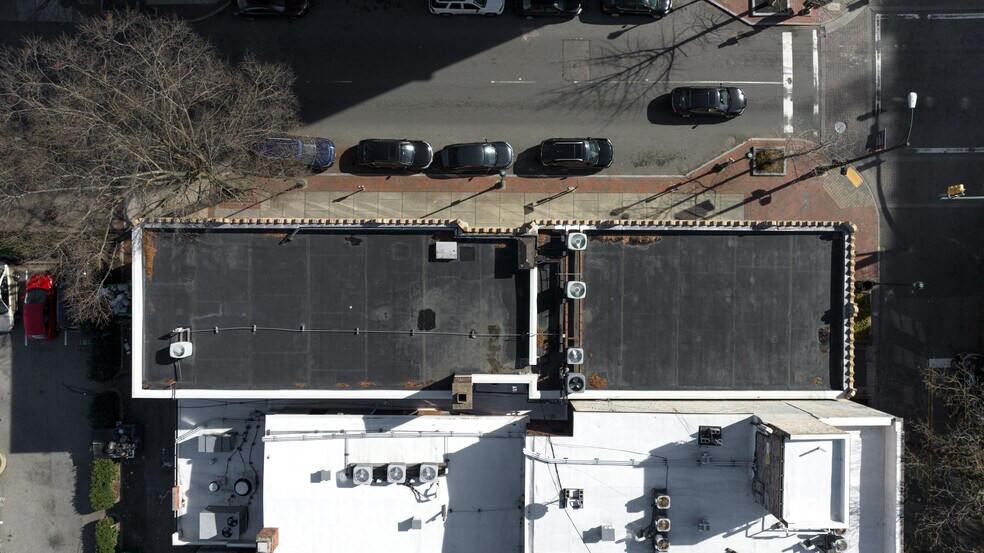 More Photos Of 424 E Grace St, Richmond Bank For Lease