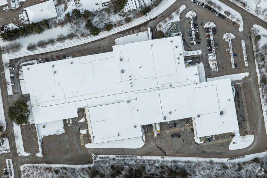 More Photos Of 60 Maple St, Mansfield Distribution For Lease