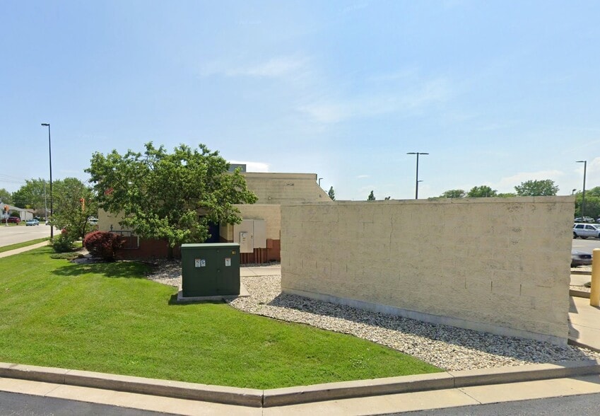 More Photos Of 1780 22nd Ave, Kenosha Fast Food For Sale