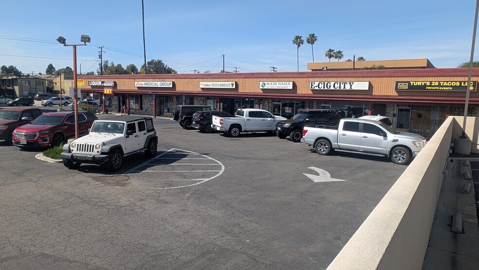 More Photos Of 11801-11813 Carson St, Hawaiian Gardens Storefront For Sale