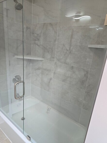 More Photos Of 35 N Mayfield Ave, Chicago Apartments For Sale